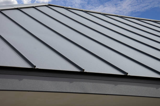Best Emergency Roof Repair Services  in Struthers, OH